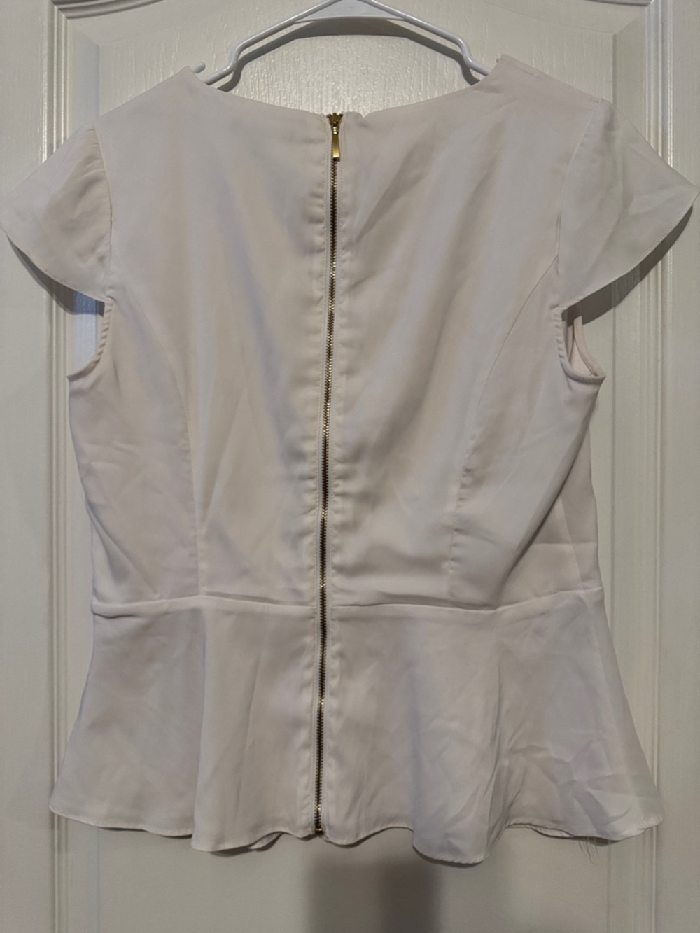 Express Women's Ivory Peplum Cap-Sleeve Top - Picture 6 of 6